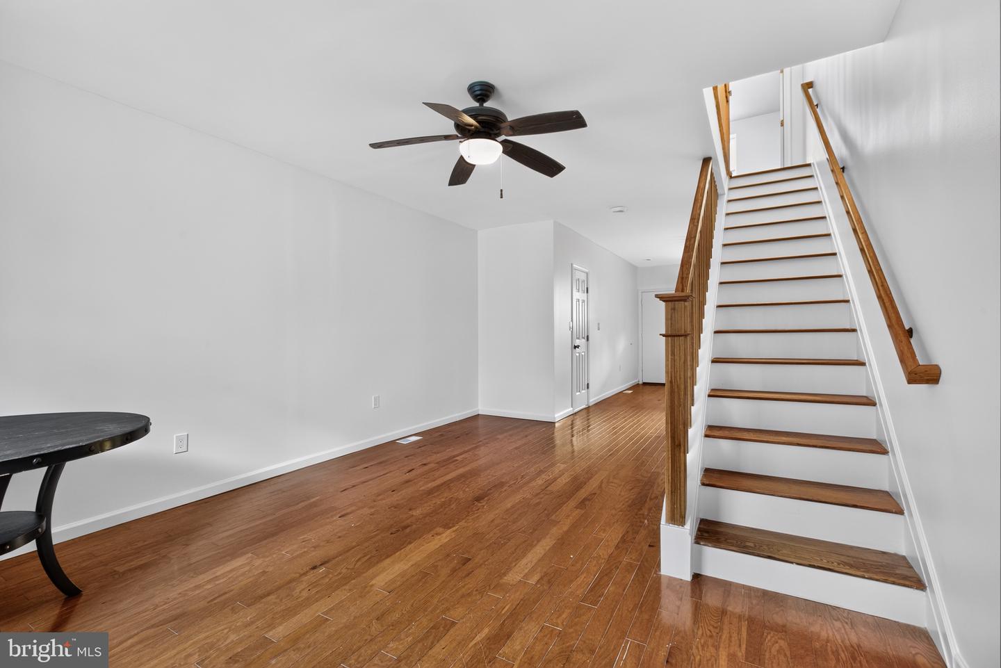 1338 S Dover St Property Photo 2