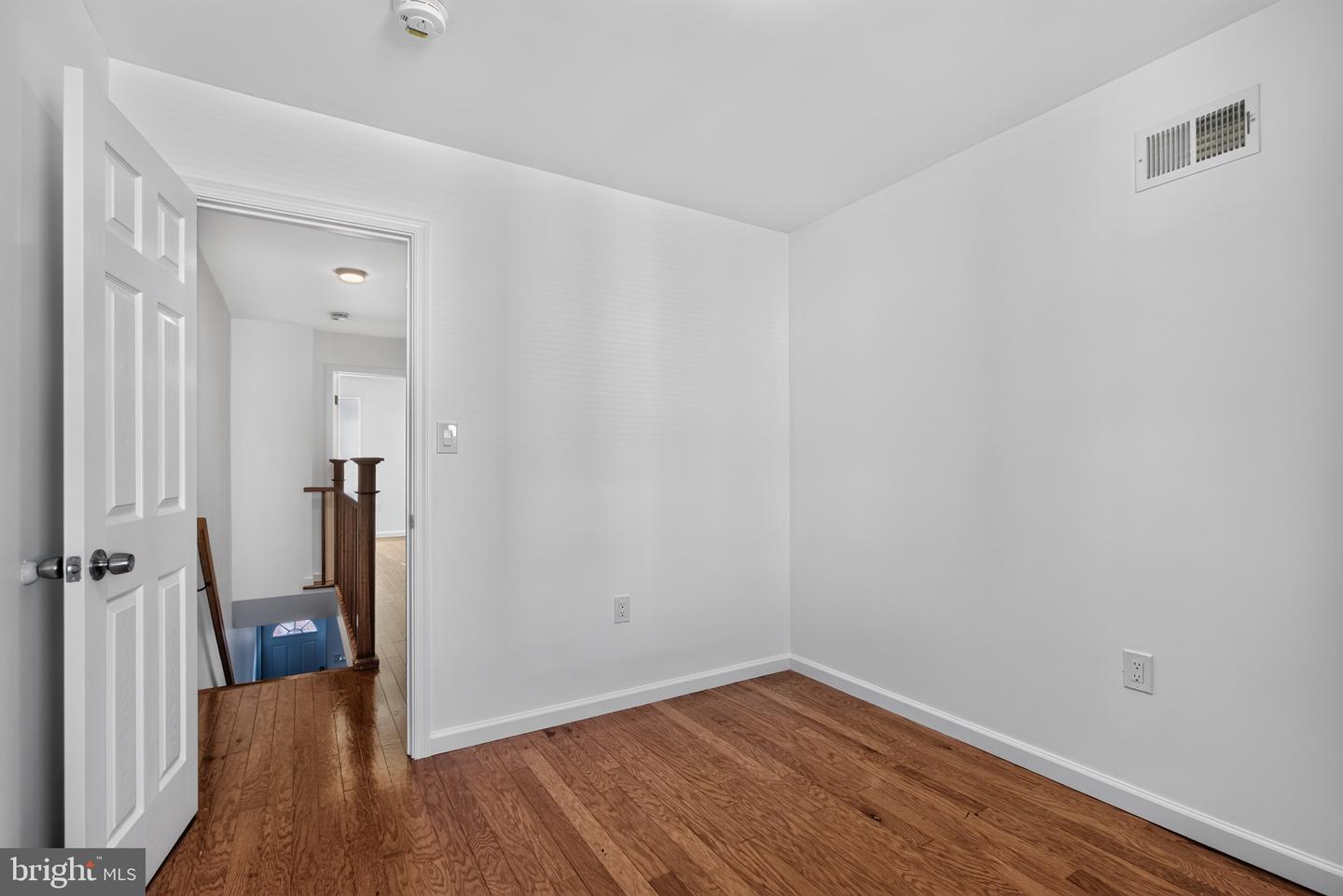 1338 S Dover St Property Photo 11