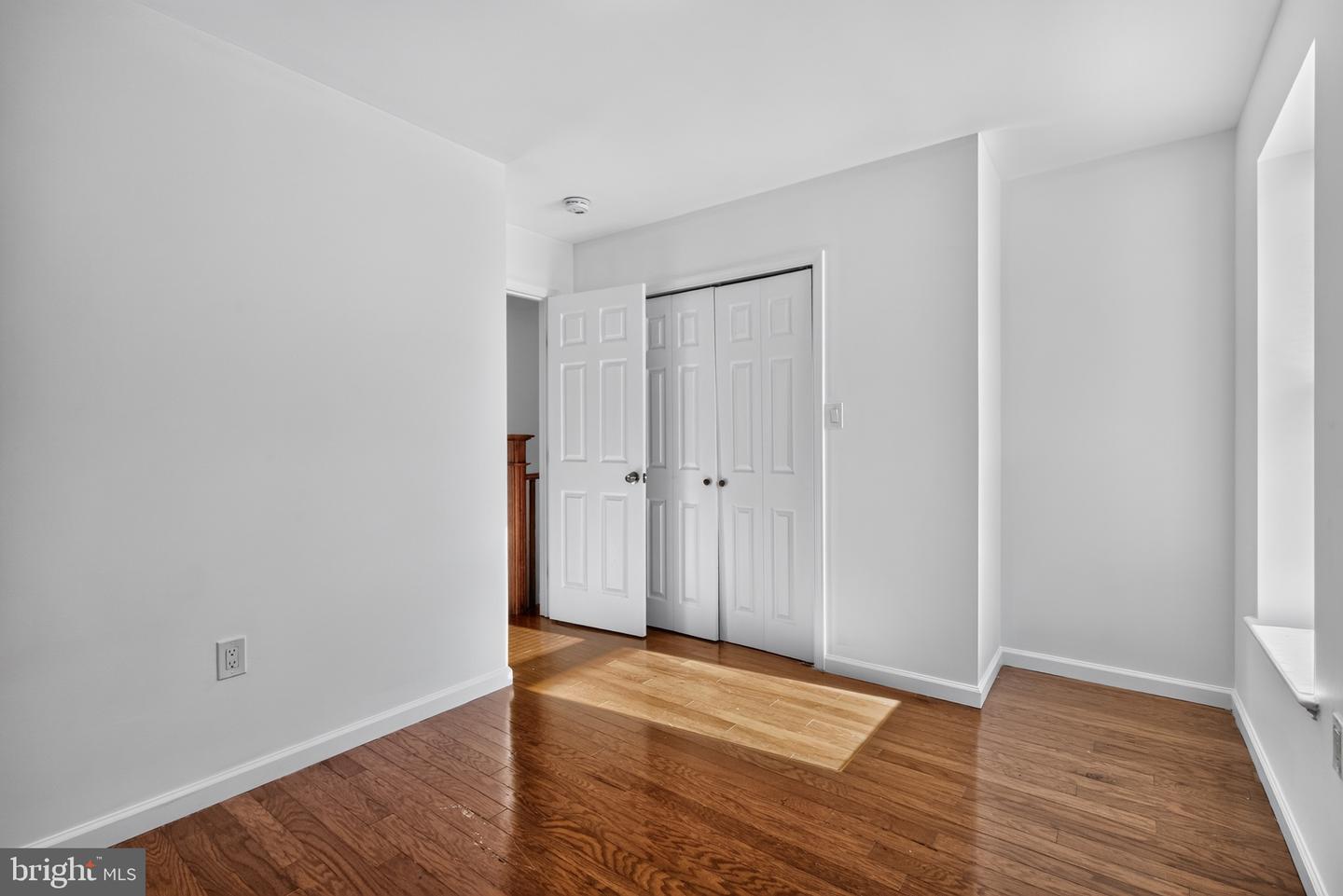 1338 S Dover St Property Photo 16