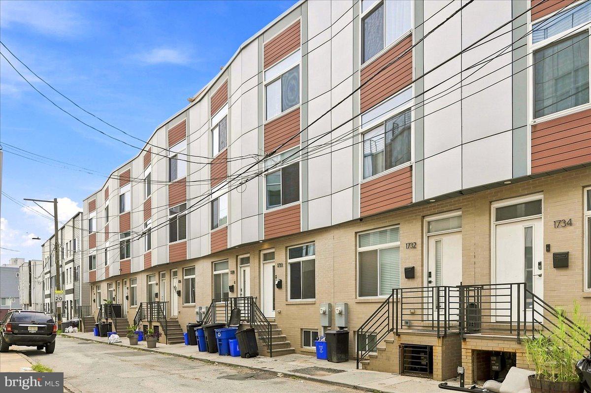 1730 Ingersoll St Property Photo 1
