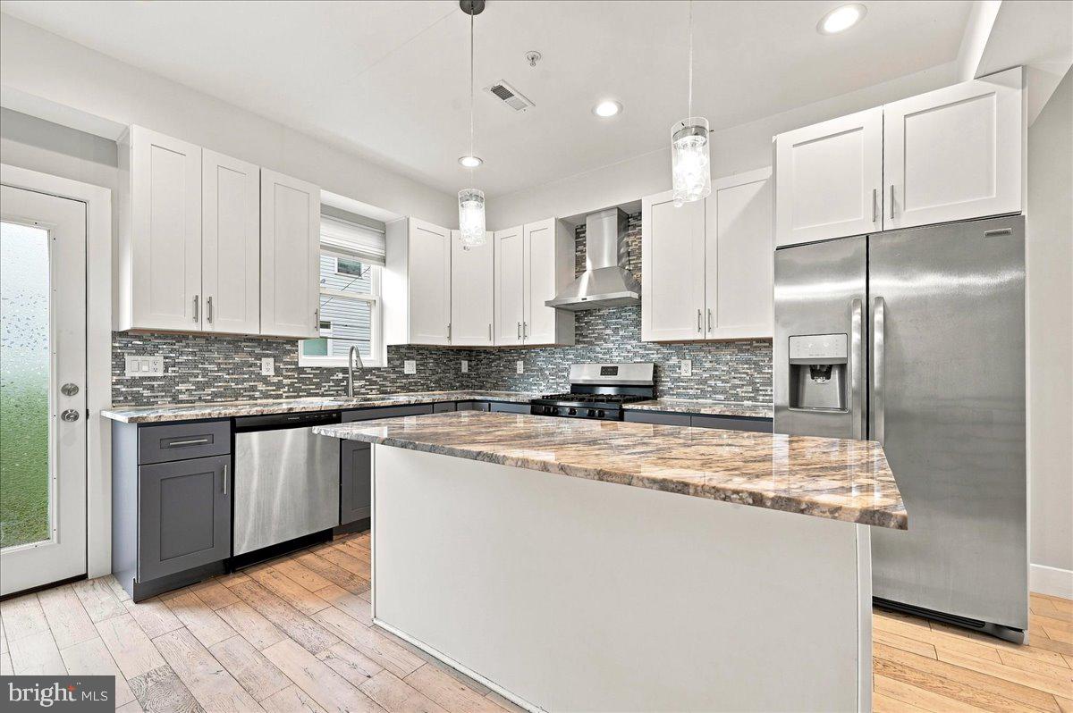 1730 Ingersoll St Property Photo 10