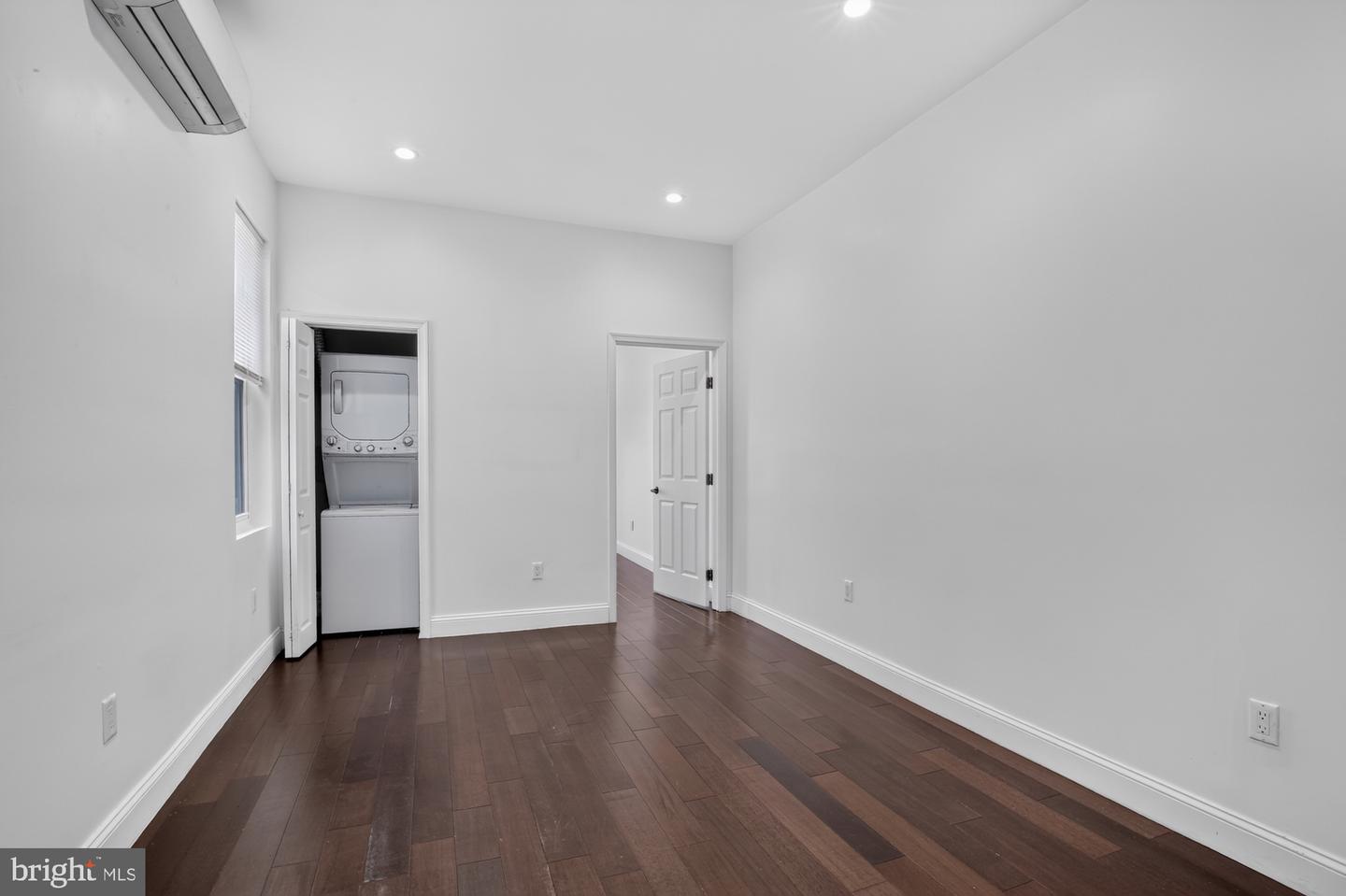 2319 N College Ave #b Property Photo 4