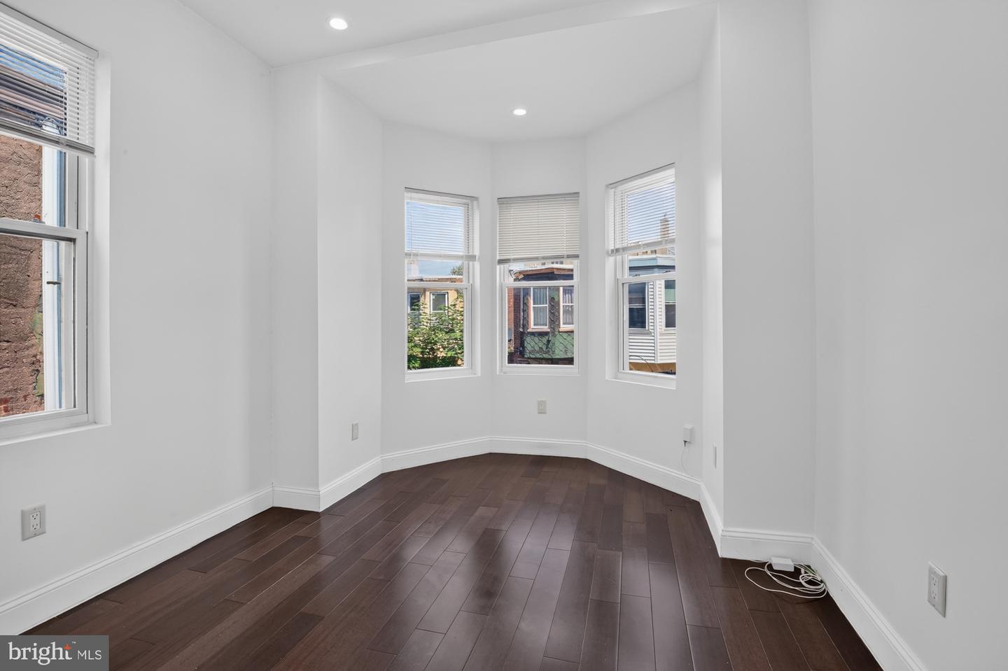 2319 N College Ave #b Property Photo 22