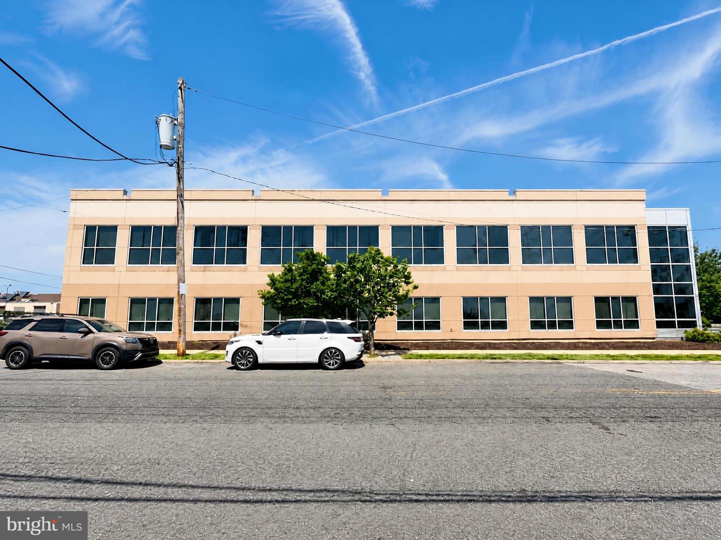 2630 Holme Ave Property Photo 2