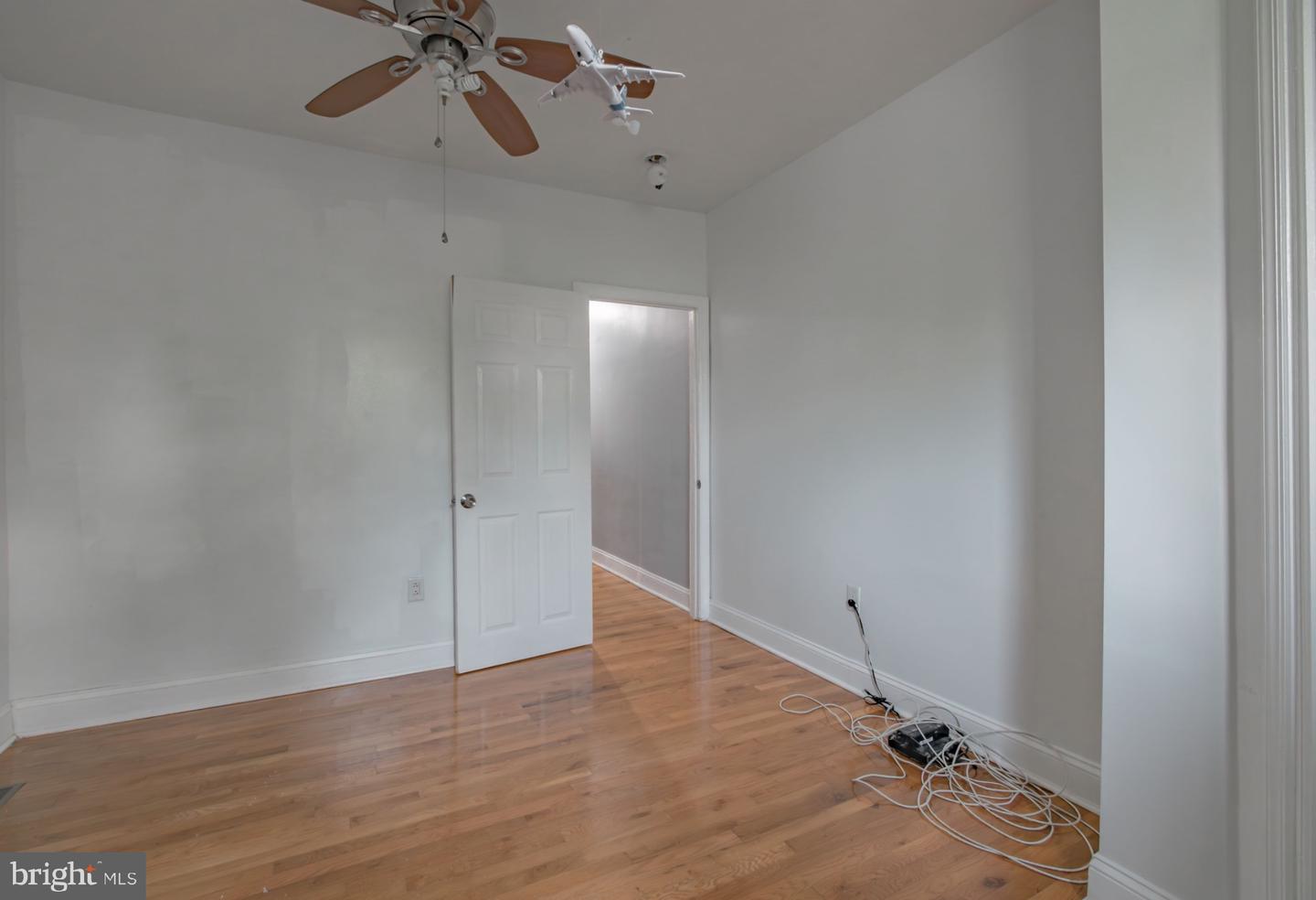 5917 Addison St Property Photo 15