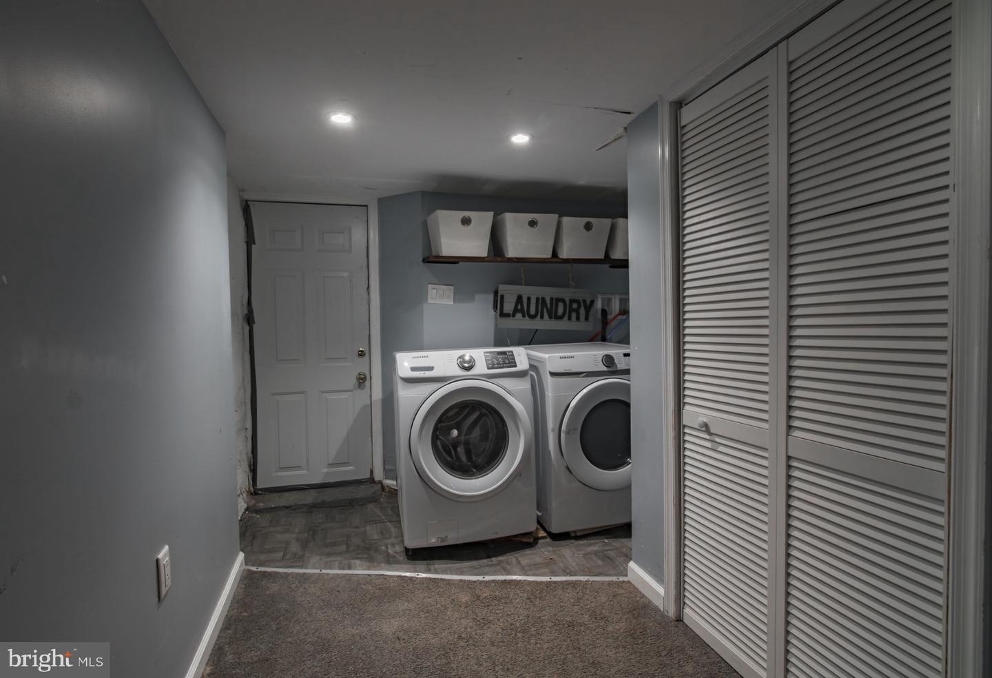 5917 Addison St Property Photo 22
