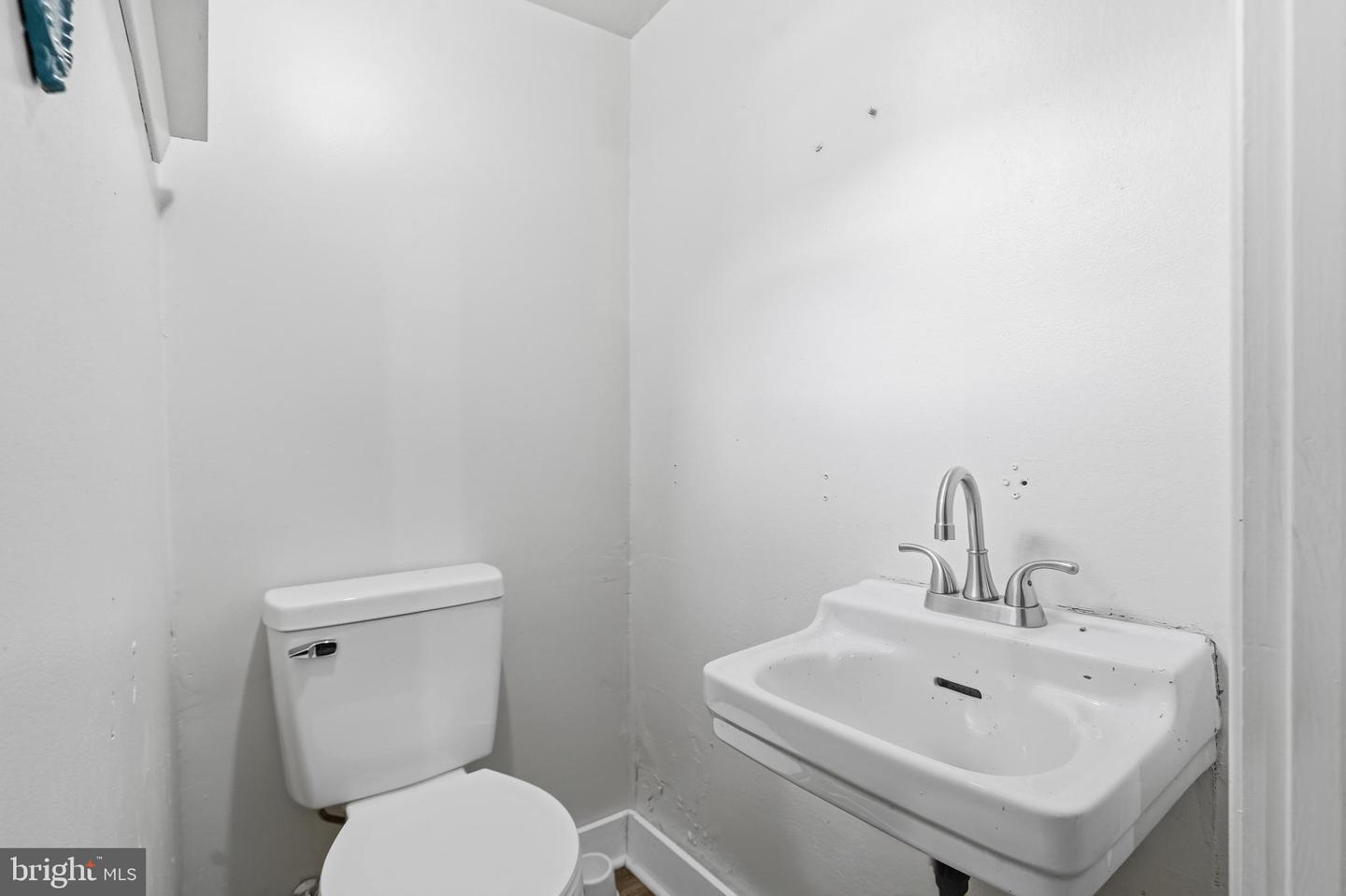 7456 Rhoads St Property Photo 30