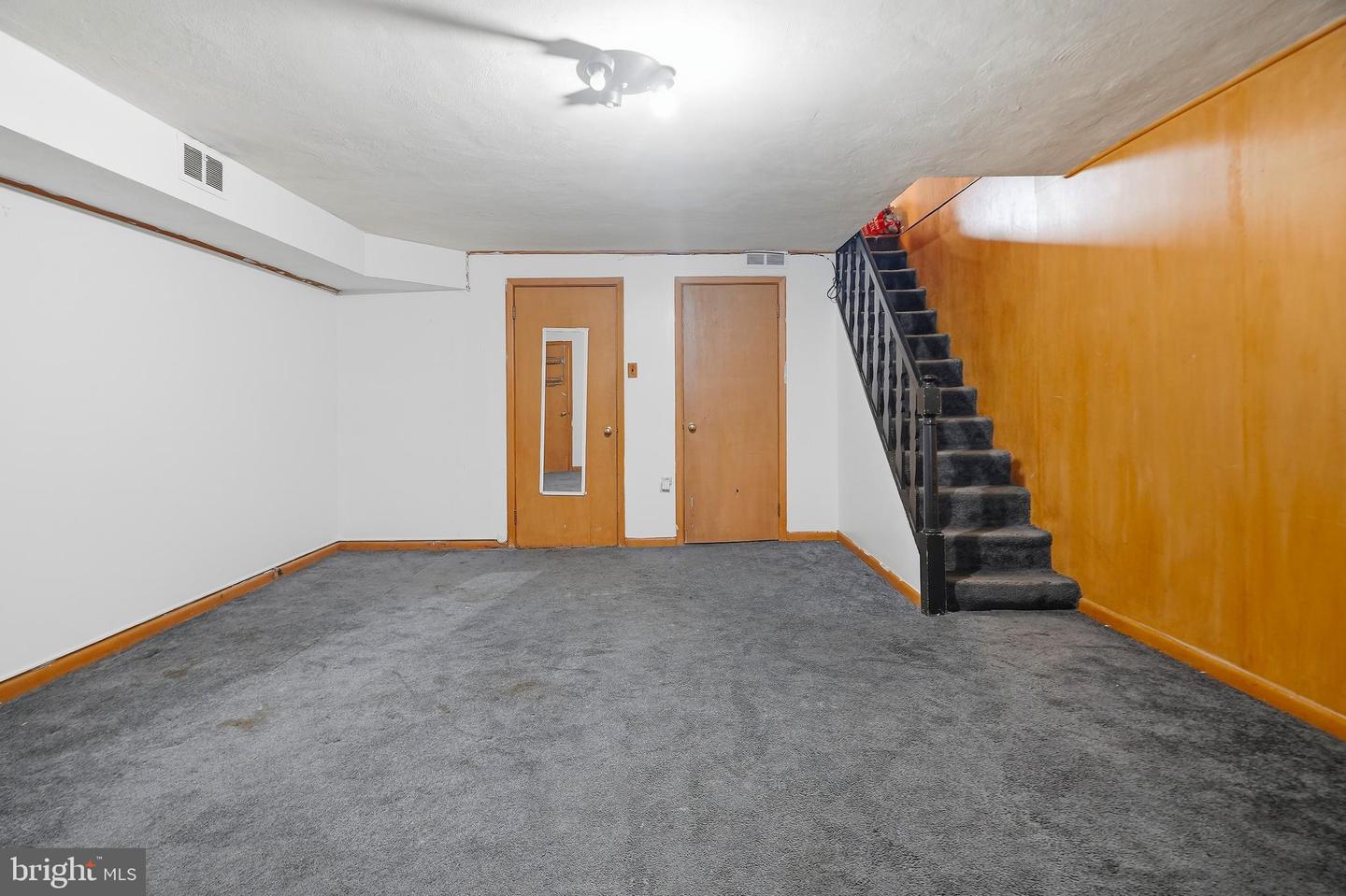 7456 Rhoads St Property Photo 32
