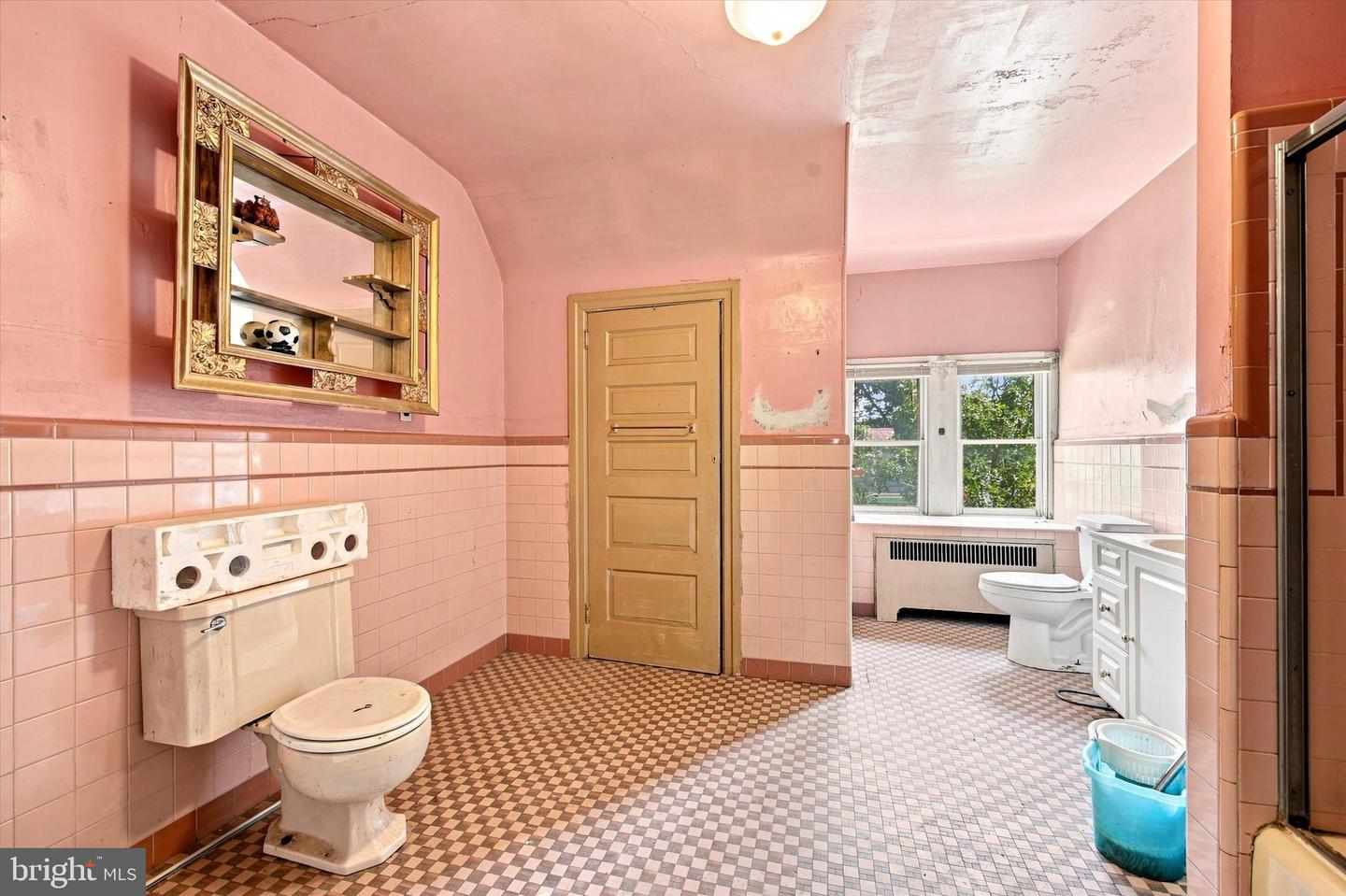 102 E Cliveden St Property Photo 9