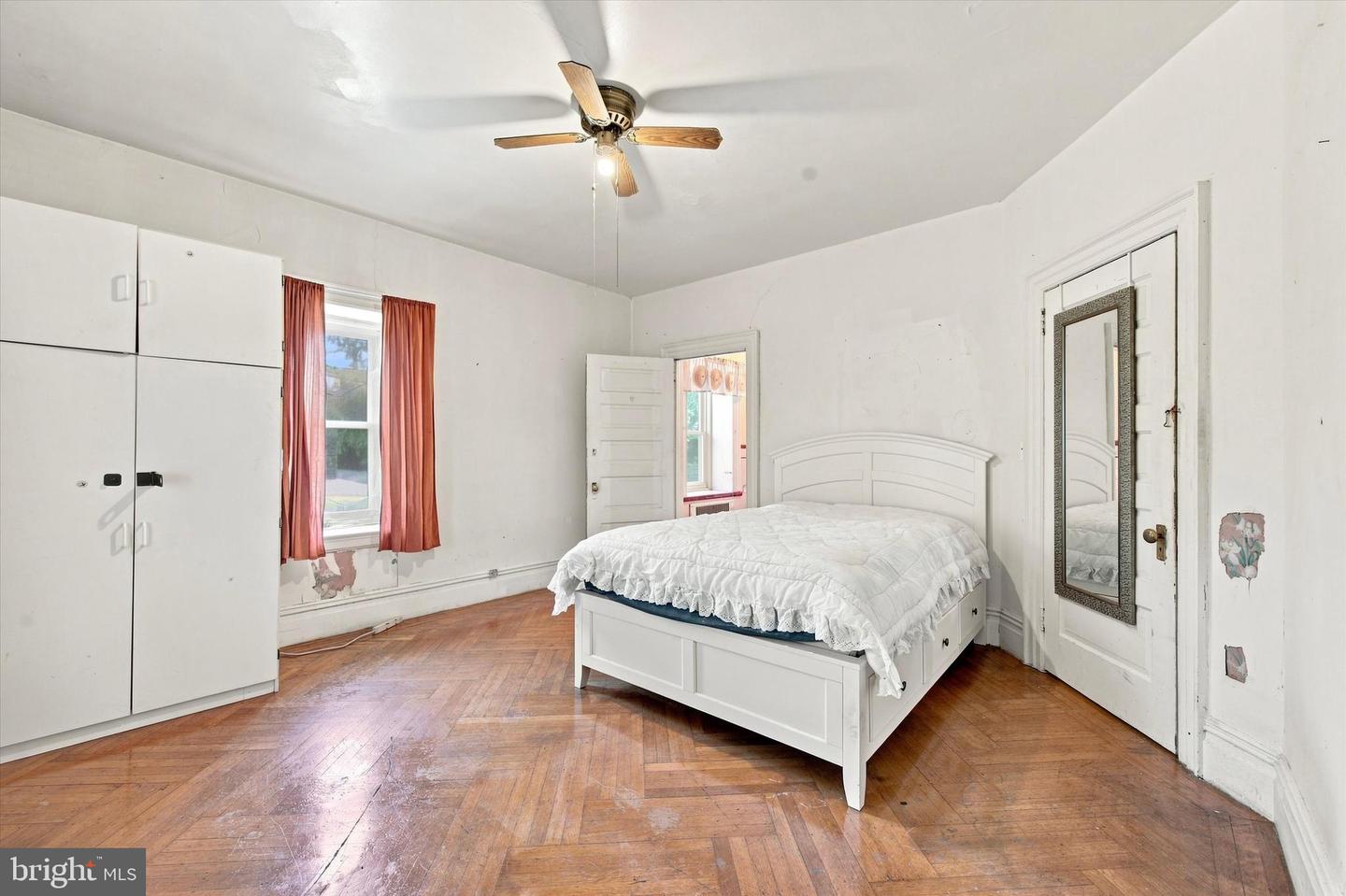 102 E Cliveden St Property Photo 12
