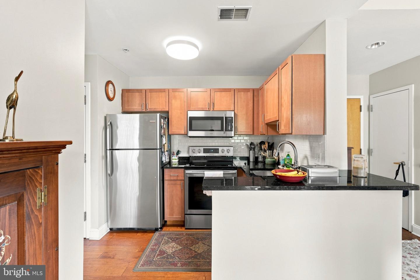 3750-78 Main St #302 Property Photo 2