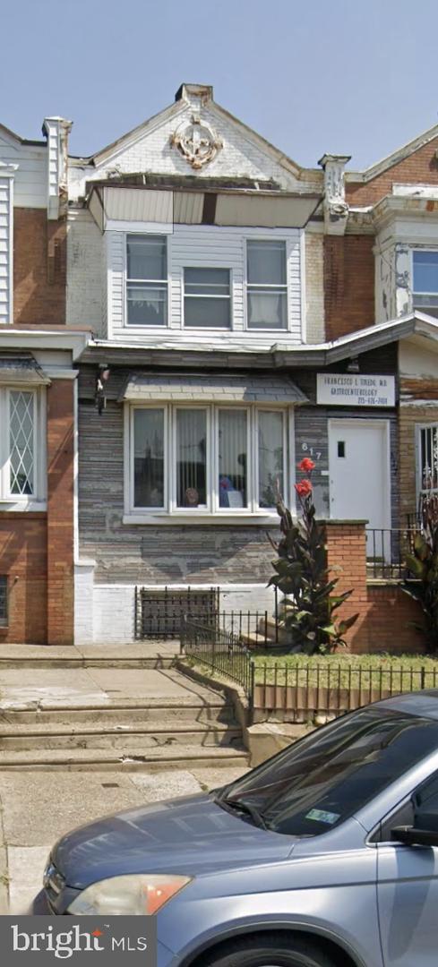 617 E Allegheny Ave Property Photo 1