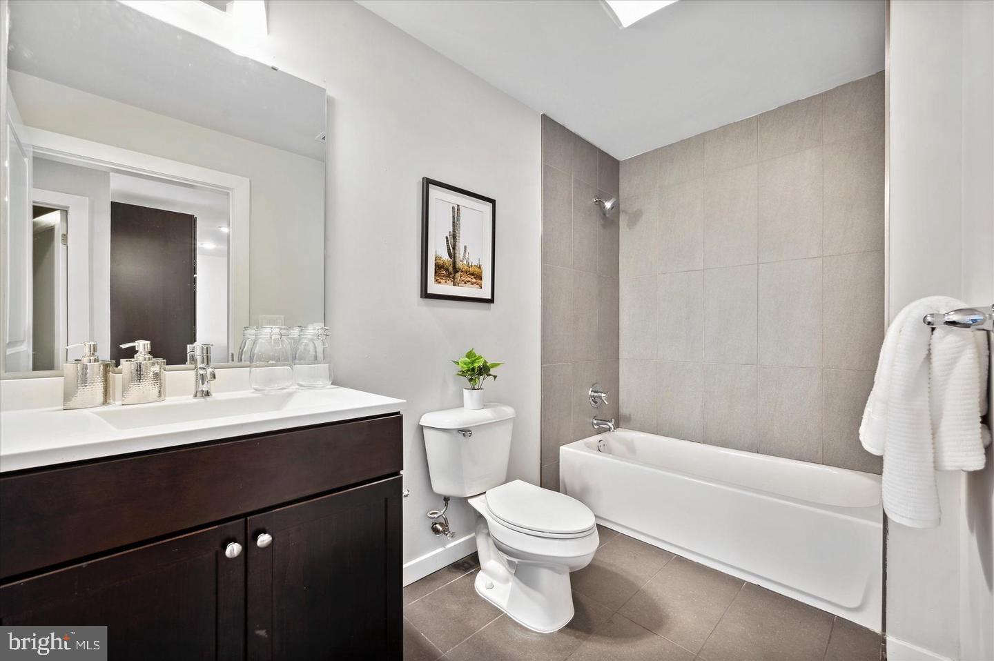 1608 Ridge Ave #302 Property Photo 12
