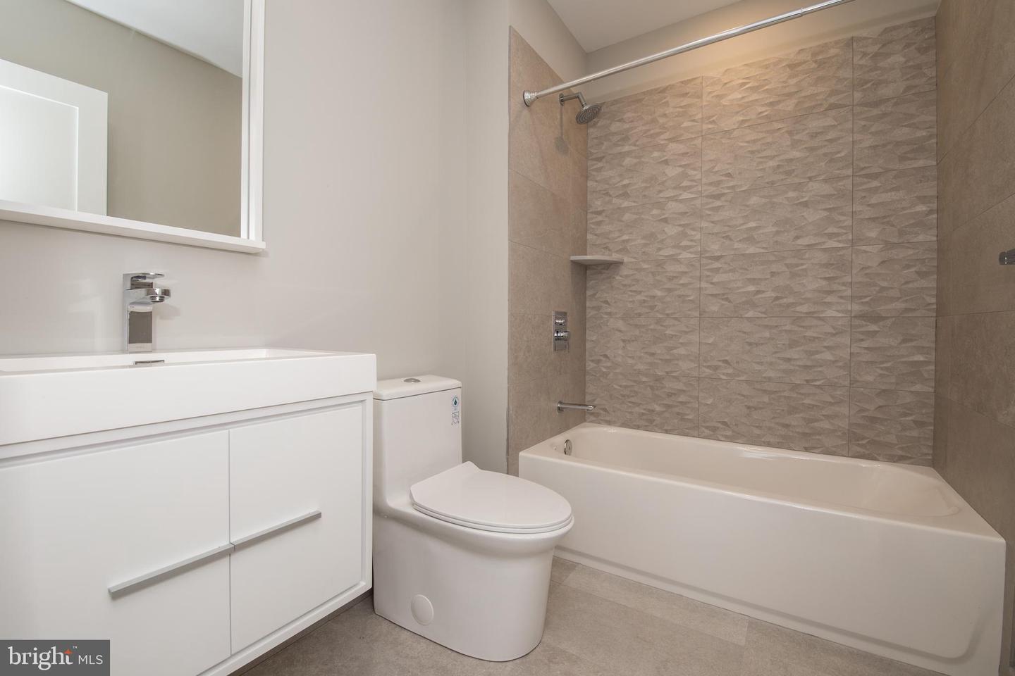 740 N Uber St #2 Property Photo 15