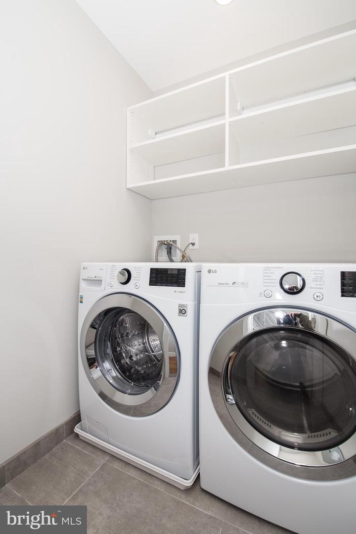 740 N Uber St #2 Property Photo 16