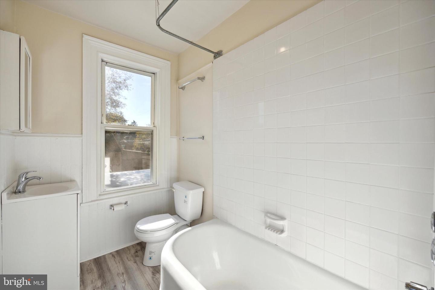 200 E Willow Grove Ave #2 Property Photo 12