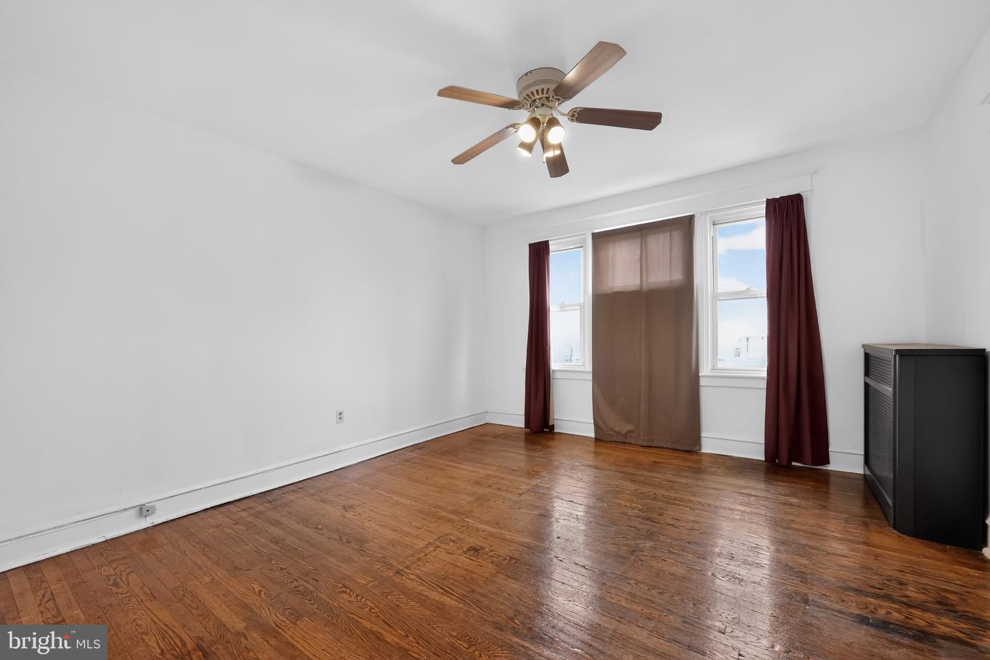7091 Forrest Ave Property Photo 11