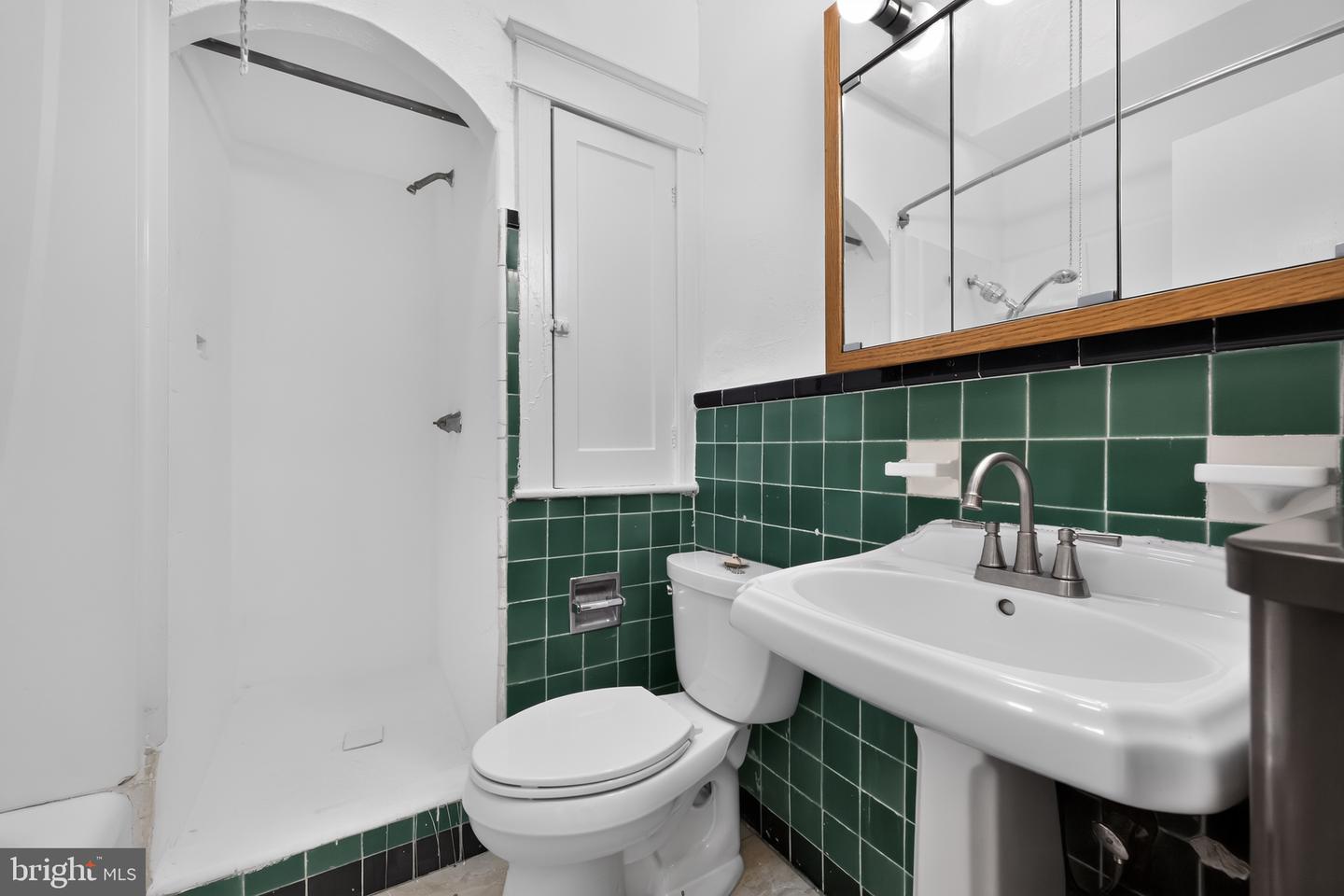 7091 Forrest Ave Property Photo 13