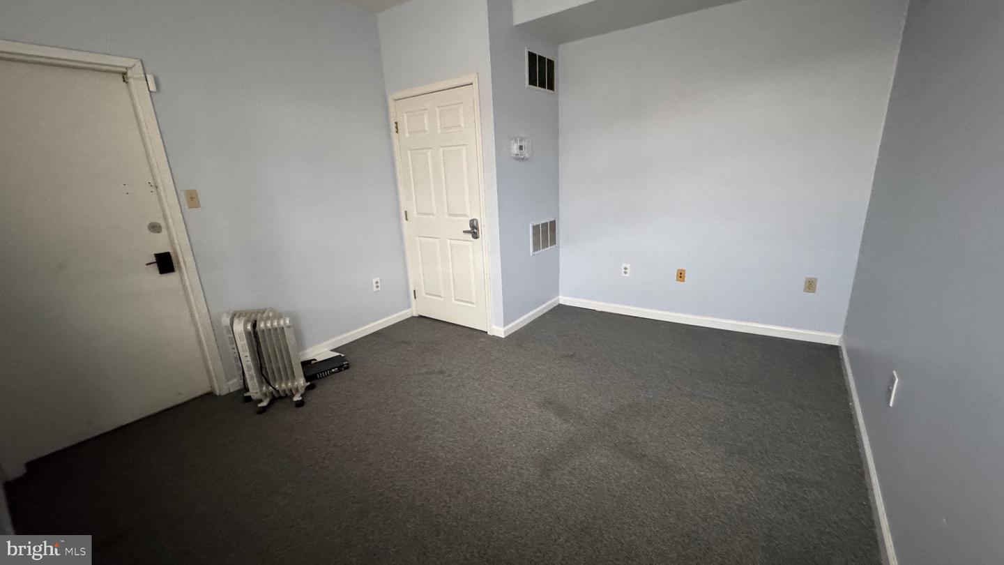 1040 E Passyunk Ave Property Photo 4