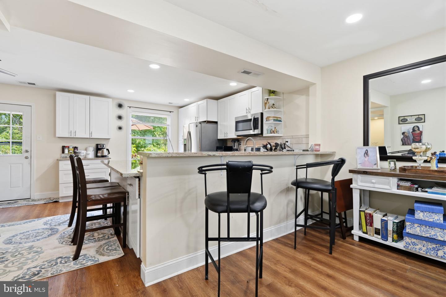 13073 Townsend Rd Property Photo 8