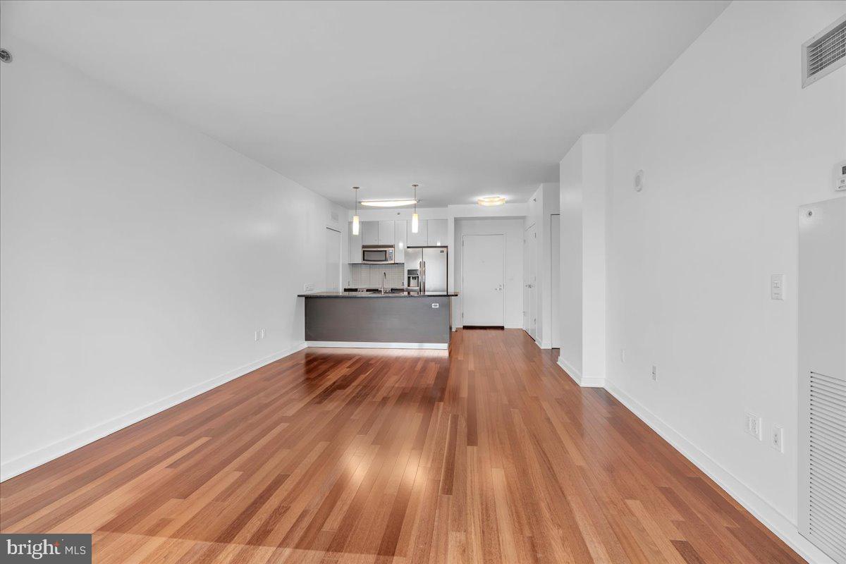 2101-00 Market St #3705 Property Photo 8