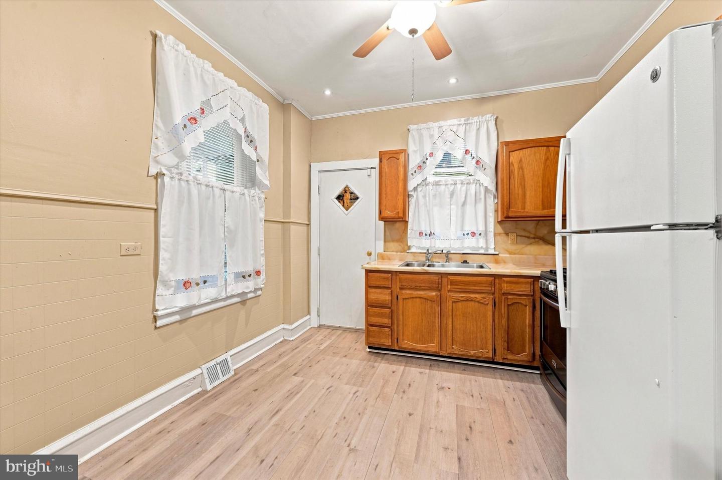 3237 N Bambrey St Property Photo 8