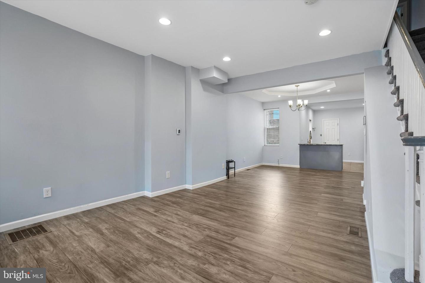 5381 Hazelhurst St Property Photo 4