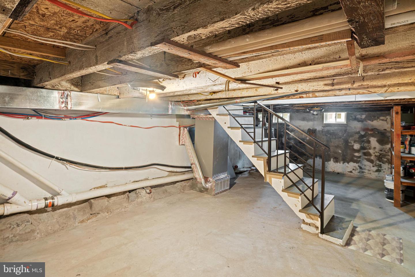 246 Watkins St Property Photo 14