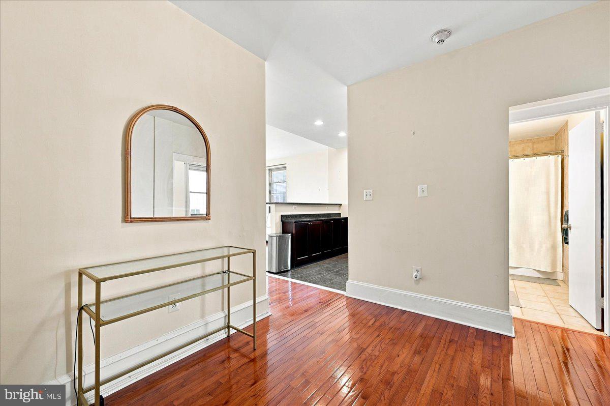 250-00 S 13th St #11e Property Photo 13