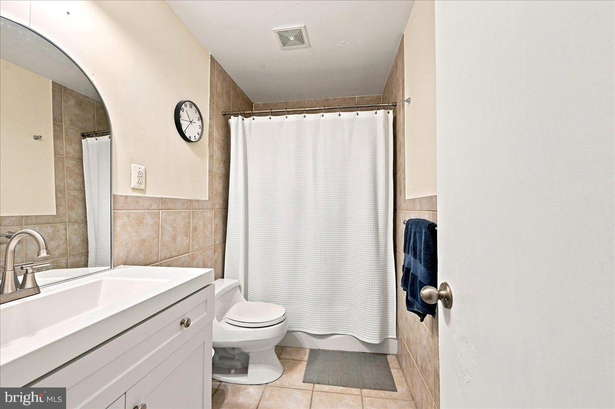 250-00 S 13th St #11e Property Photo 23