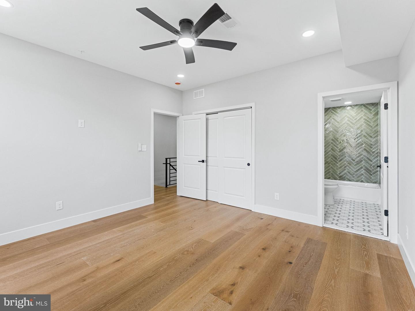 5365 Priscilla St Property Photo 15