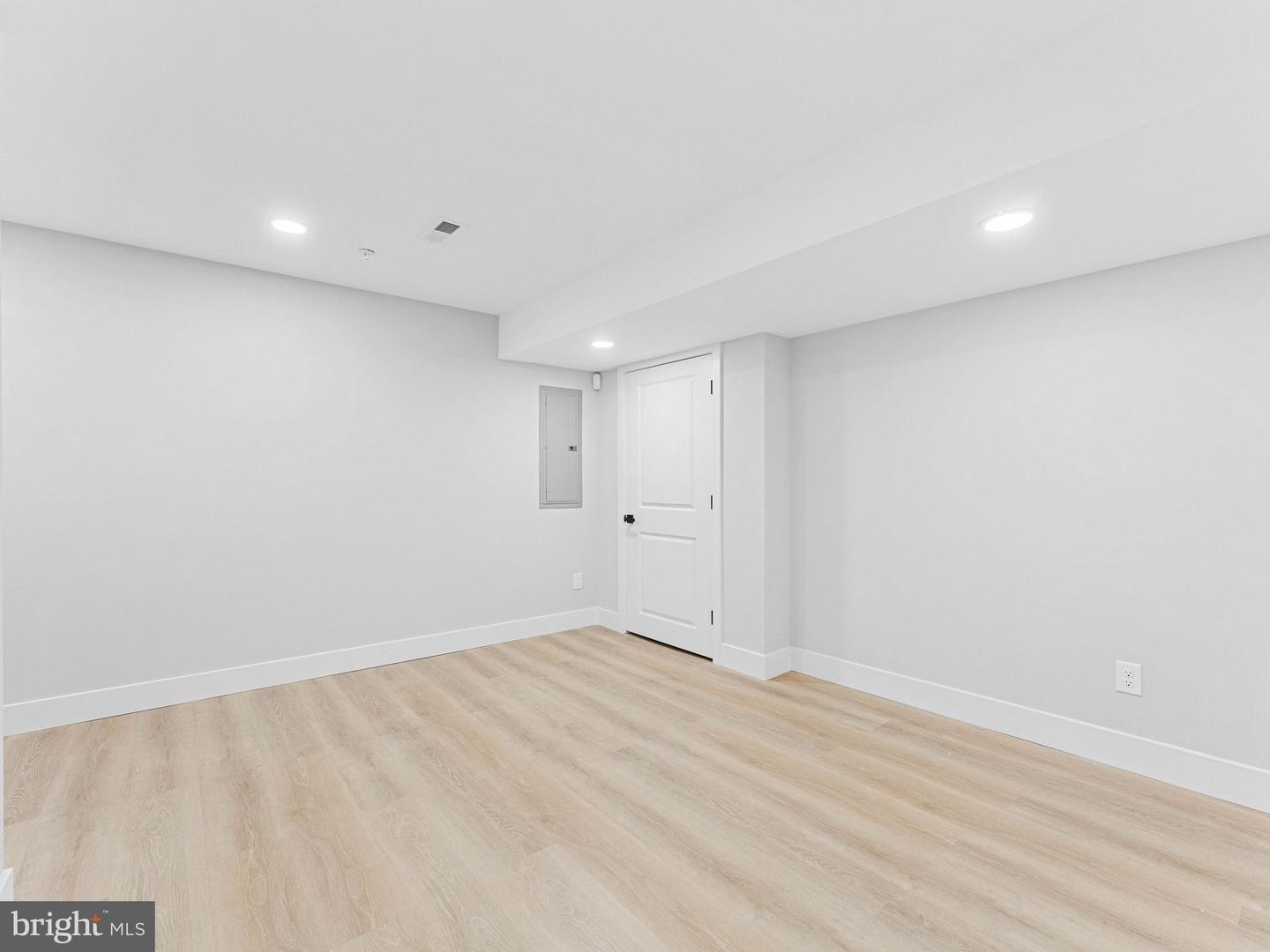 5365 Priscilla St Property Photo 40