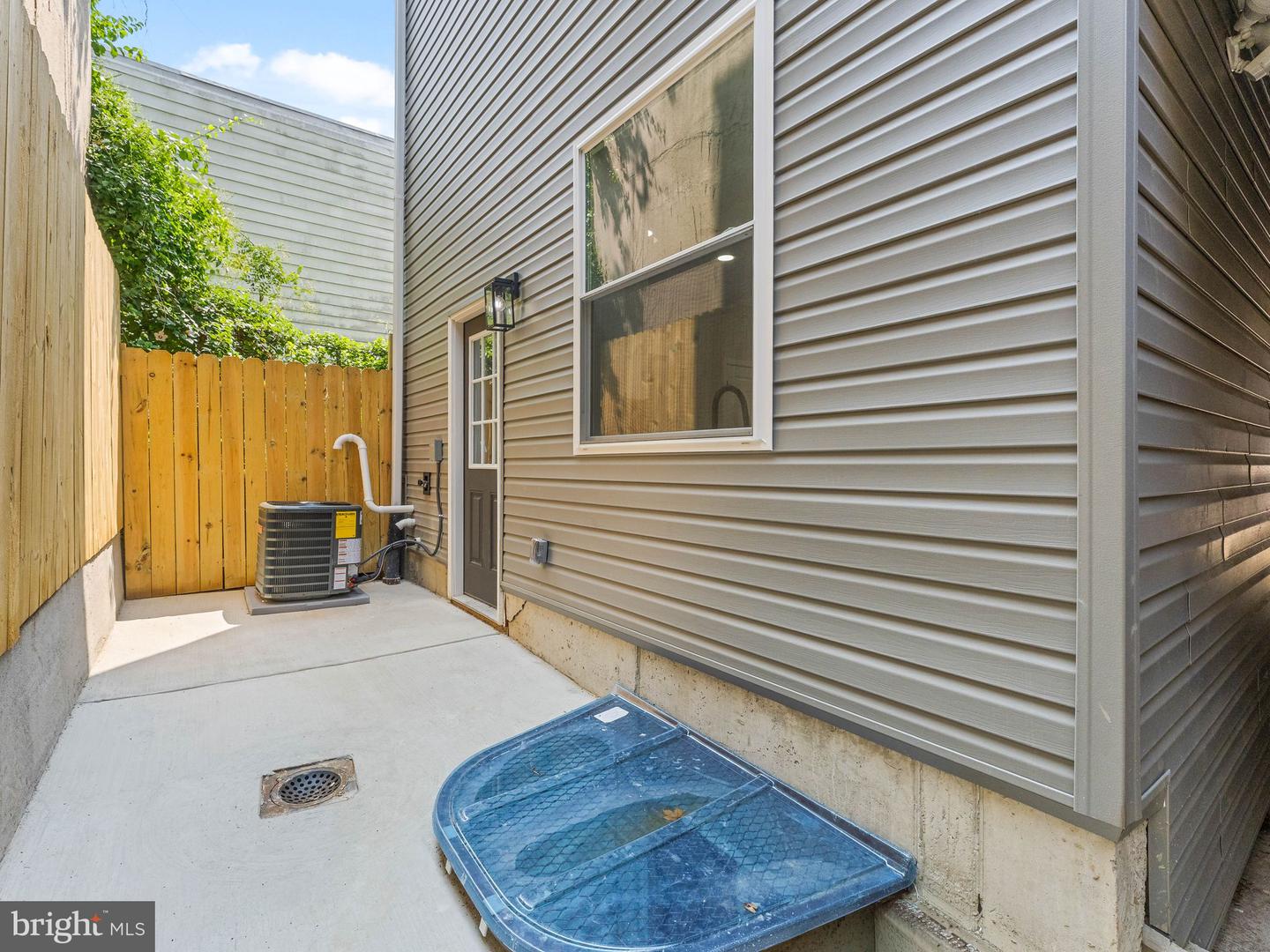 5365 Priscilla St Property Photo 48
