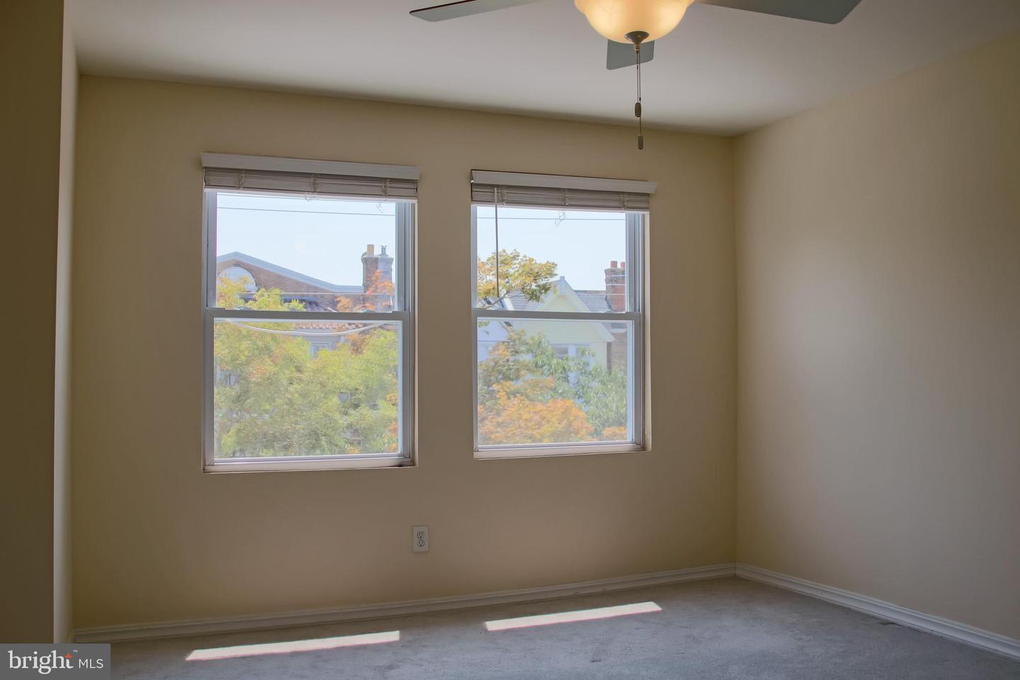4929 Sansom St Property Photo 7