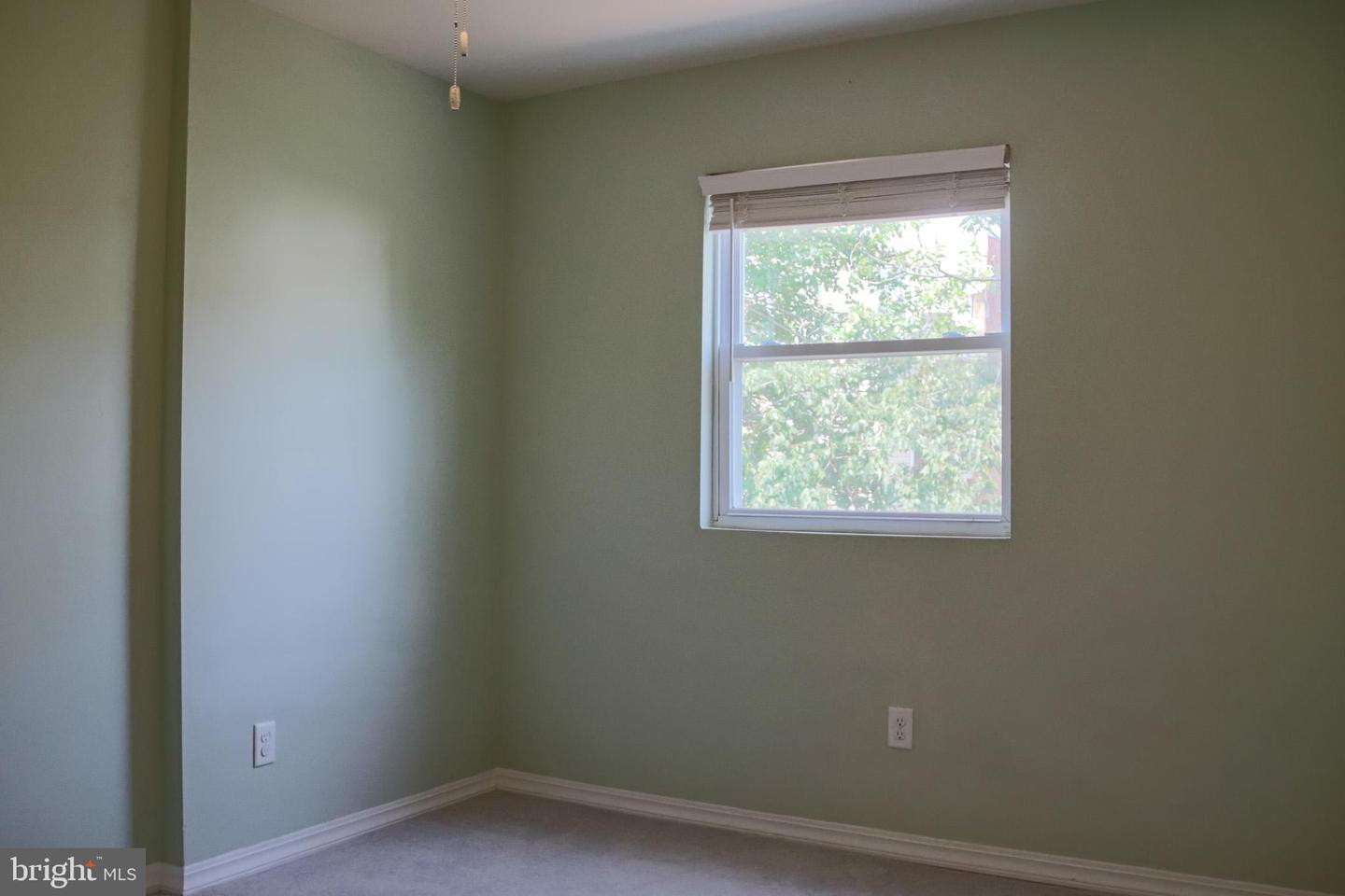 4929 Sansom St Property Photo 10