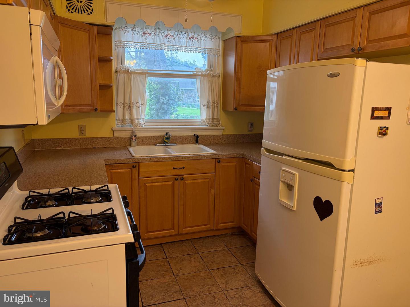 2105 Parkwyn Rd Property Photo 9