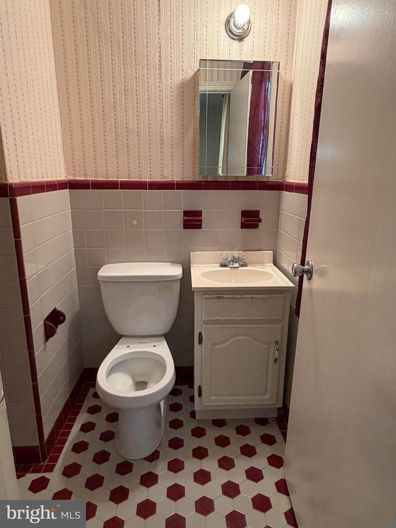 2105 Parkwyn Rd Property Photo 17