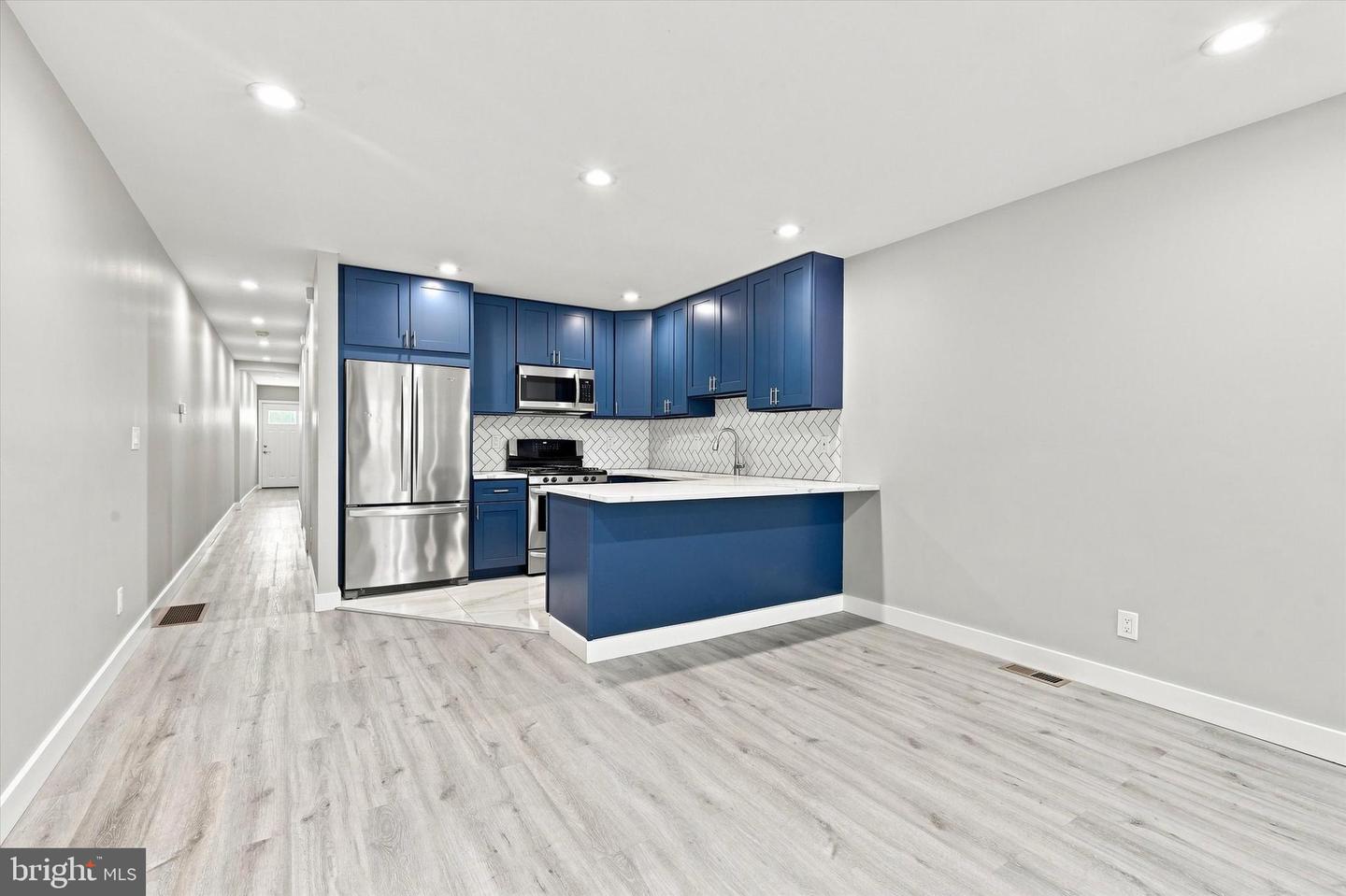 2649 E Clearfield St #unit A (1st Floor) Property Photo 2