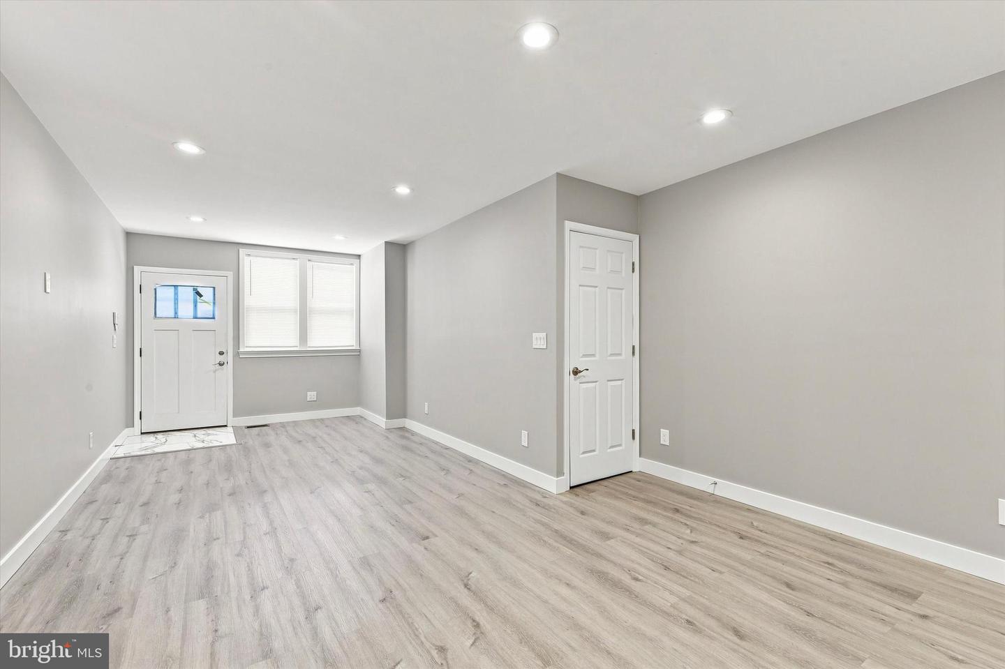 2649 E Clearfield St #unit A (1st Floor) Property Photo 4