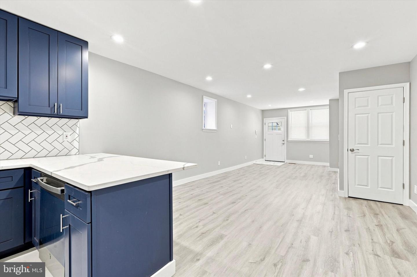 2649 E Clearfield St #unit A (1st Floor) Property Photo 6