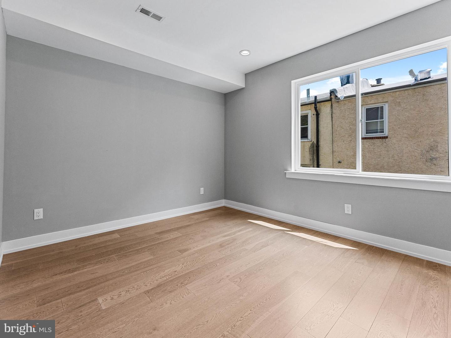 1433 N Orkney St Property Photo 24