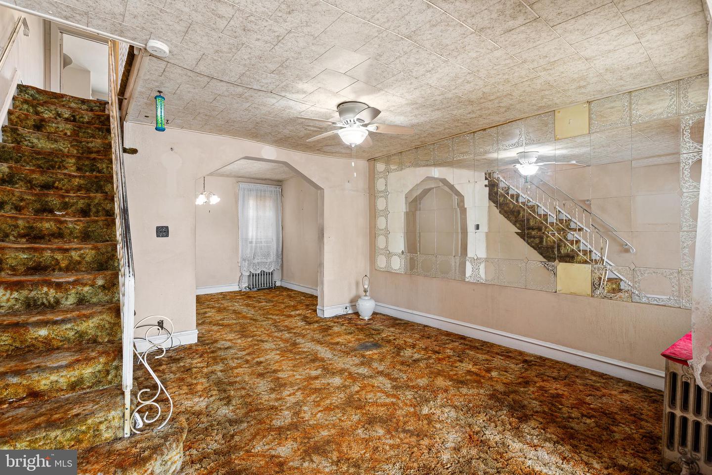 6222 Brous Ave Property Photo 4