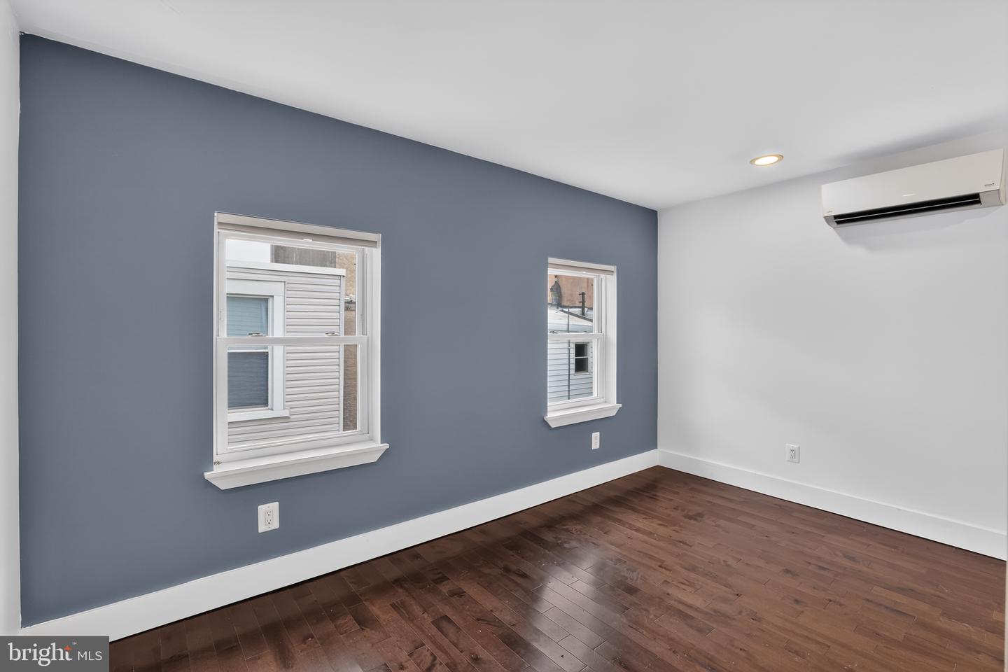 1913 N Mutter St Property Photo 11