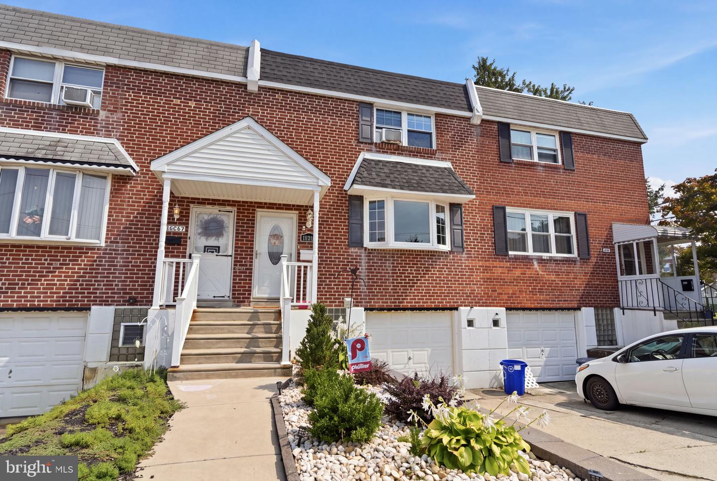 10007 Warfield Pl Property Photo 1