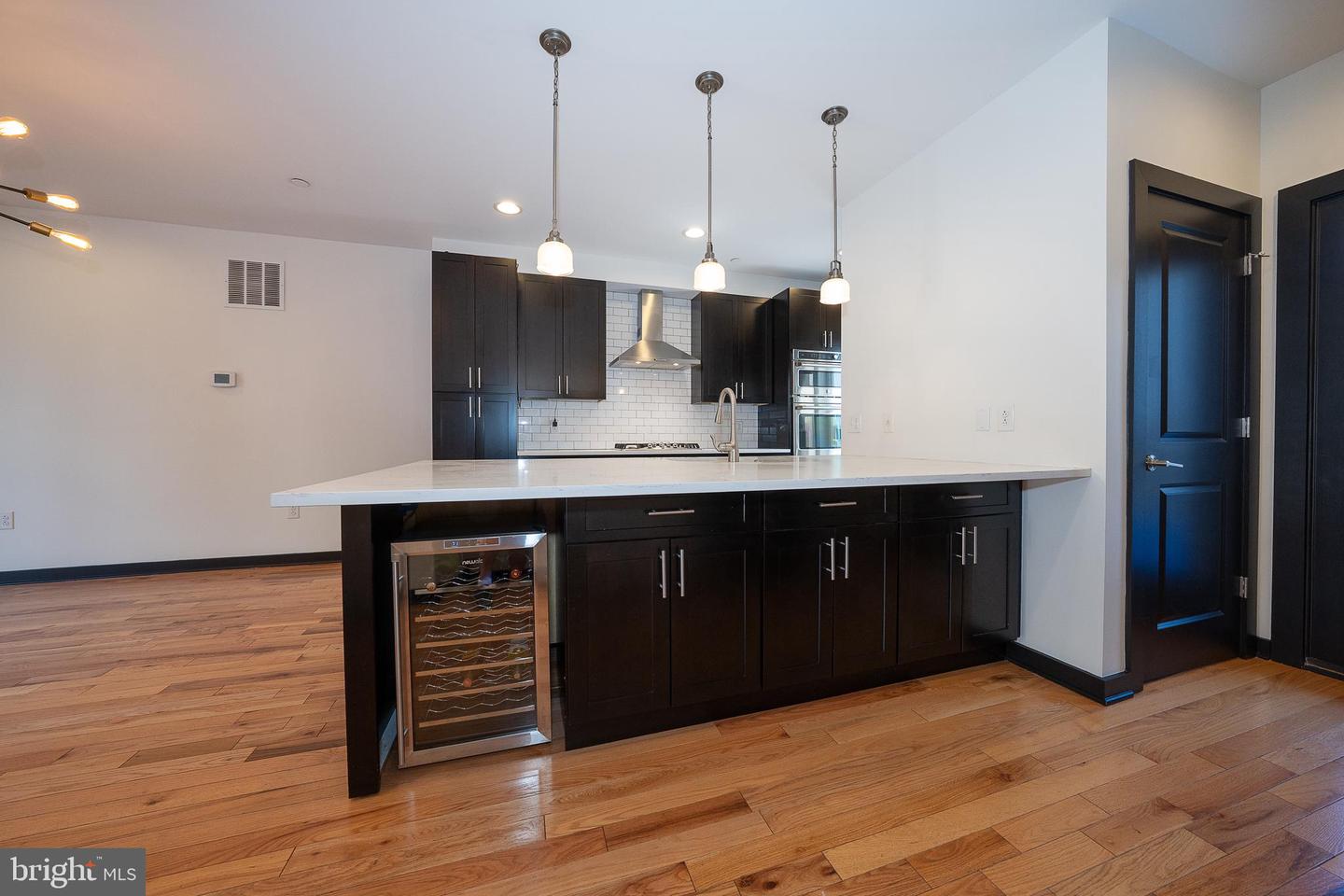 2350 E York St Property Photo 20