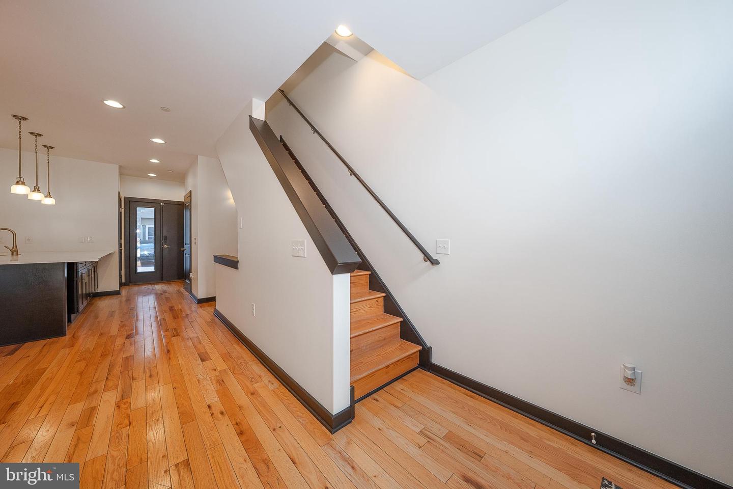 2350 E York St Property Photo 24