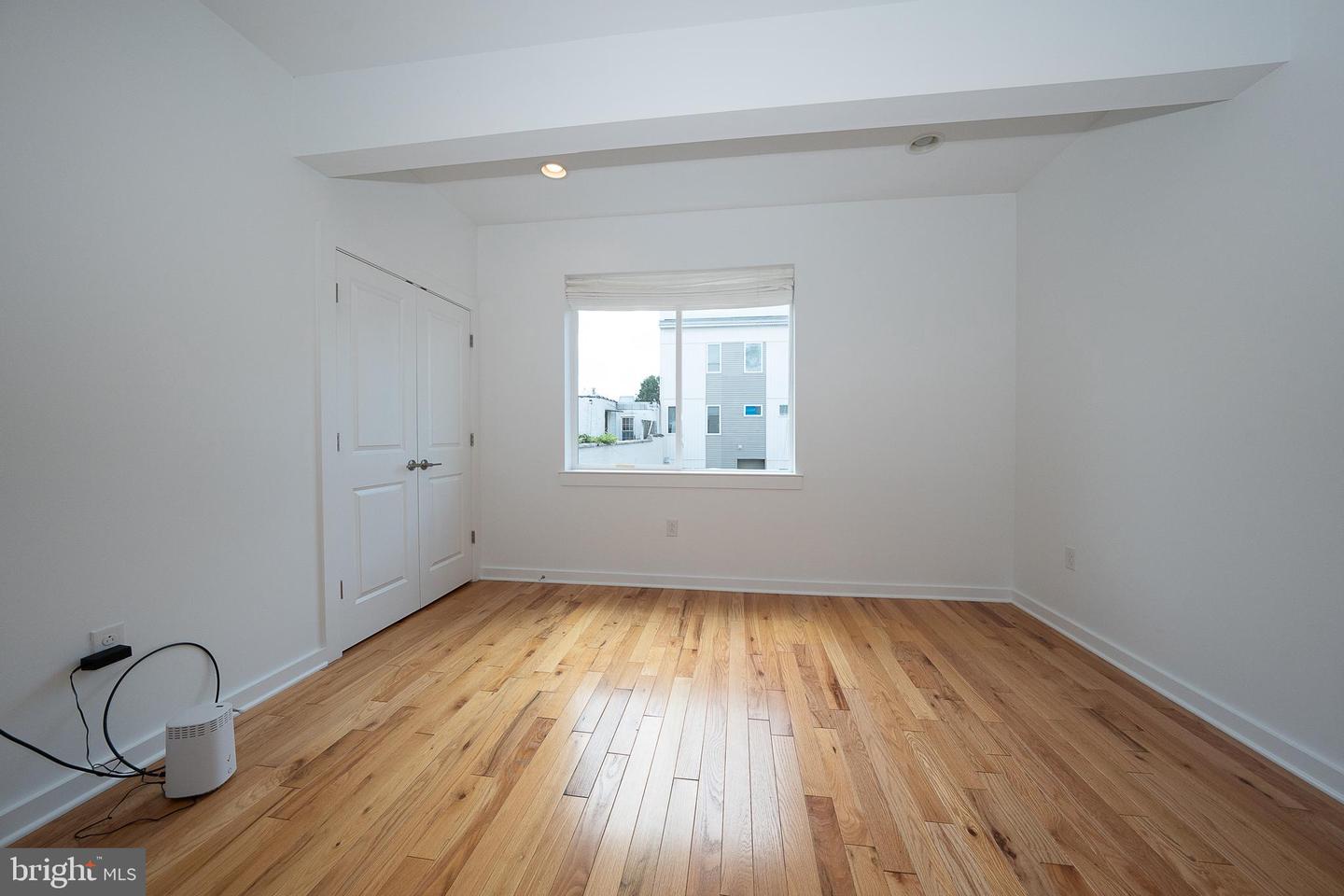 2350 E York St Property Photo 25
