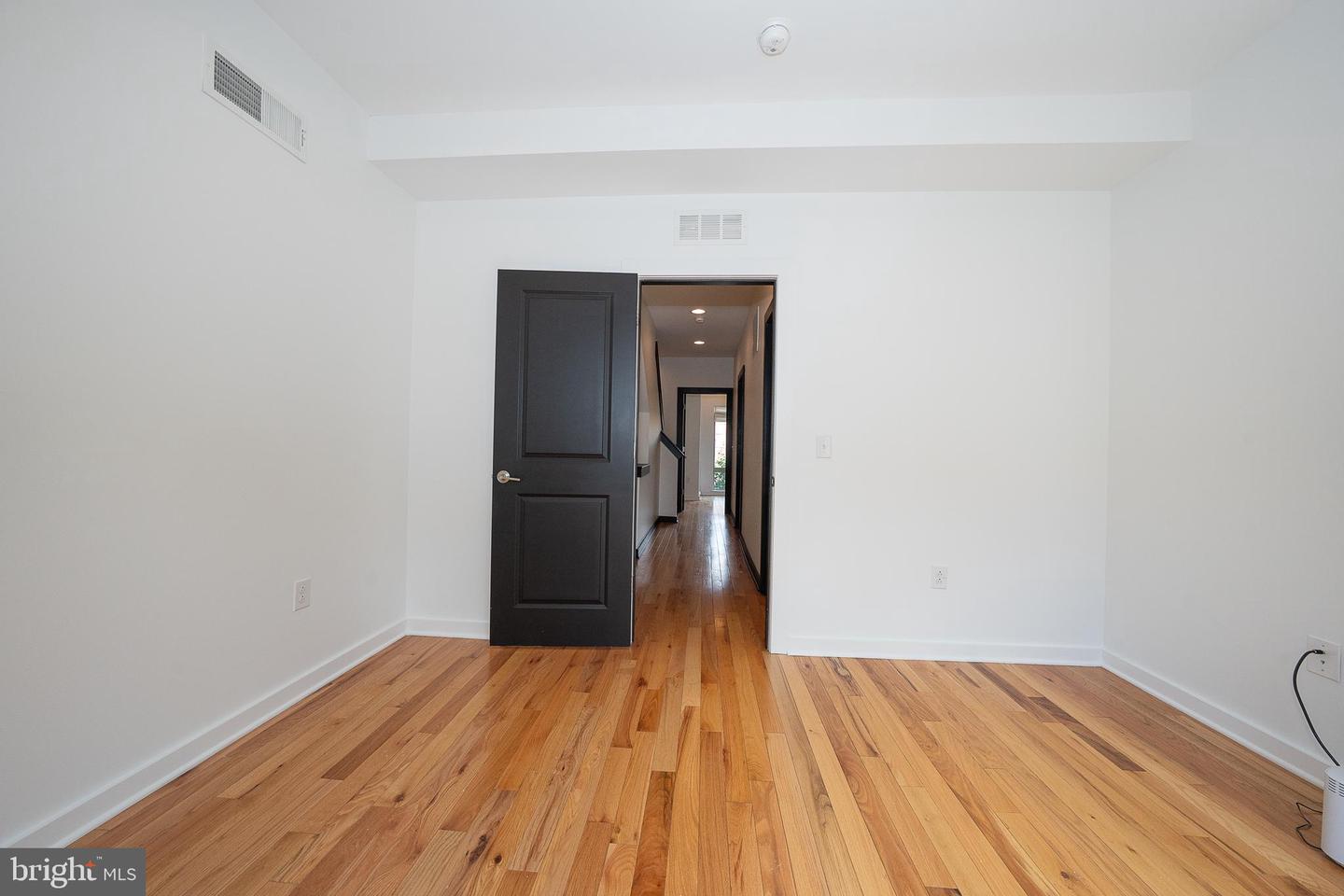 2350 E York St Property Photo 29