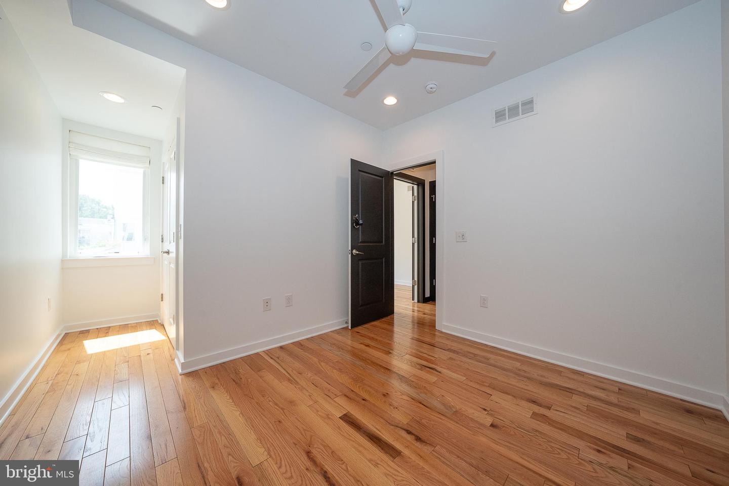 2350 E York St Property Photo 32