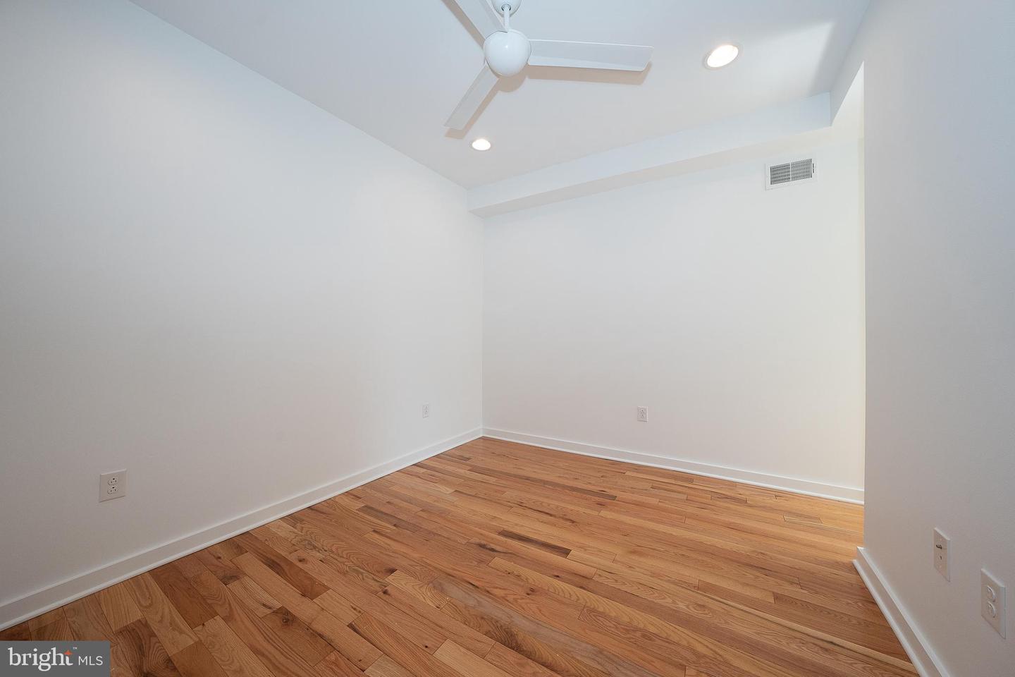2350 E York St Property Photo 33